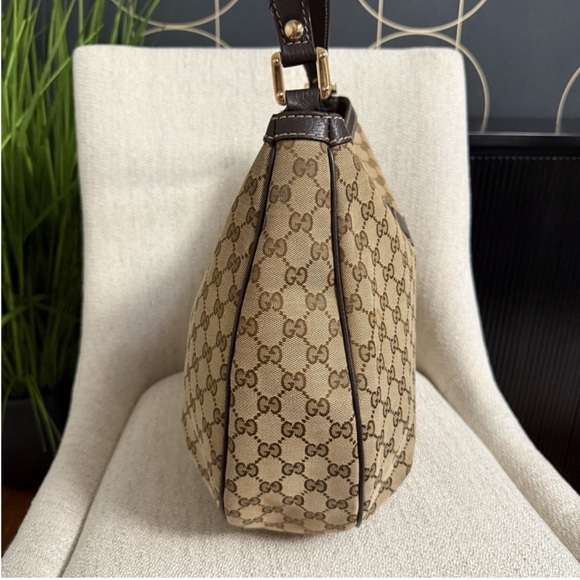 Authentic Gucci brown monogram canvas hobo bag - Picture 7 of 16